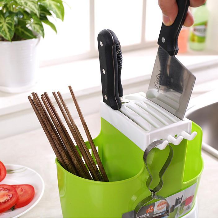 Ống nhựa đựng đũa đa năng có móc treo vật dụng