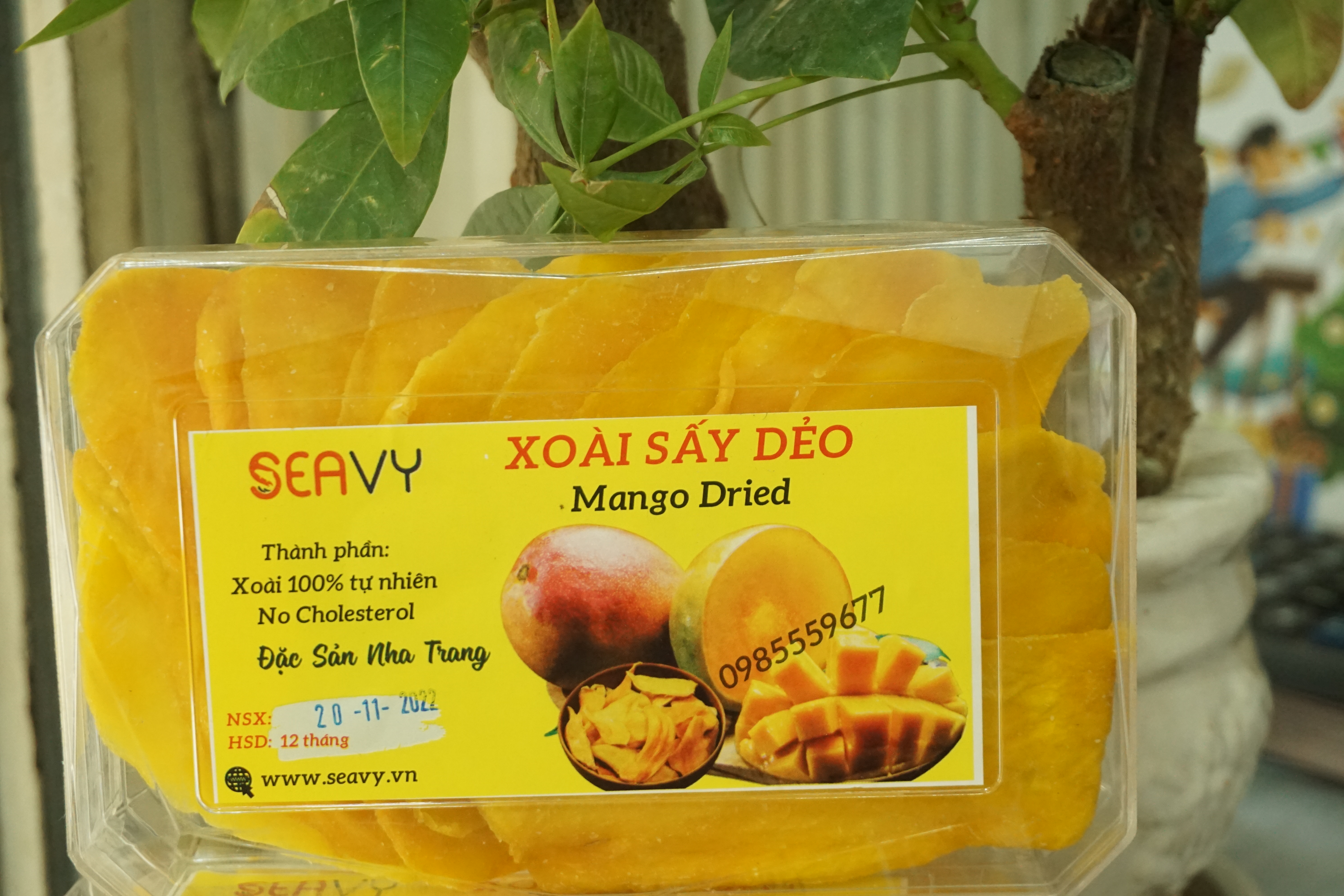 Đặc Sản Nha Trang-Xoài Sấy Dẻo Loại 1 - Thịt Xoài Không Xơ, Không Tẩm Đường Tốt Cho Người Ăn Kiêng Seavy Hộp 300g