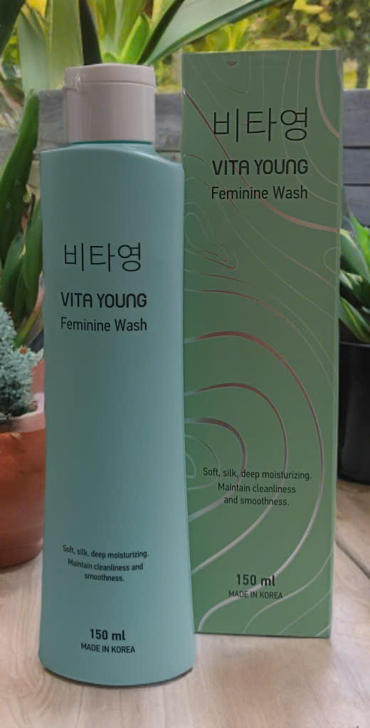 Dung dịch vệ sinh phái nữ giúp ngăn mùi, dưỡng ẩm, sạch mịn màng Feminine Wash - Vita Young