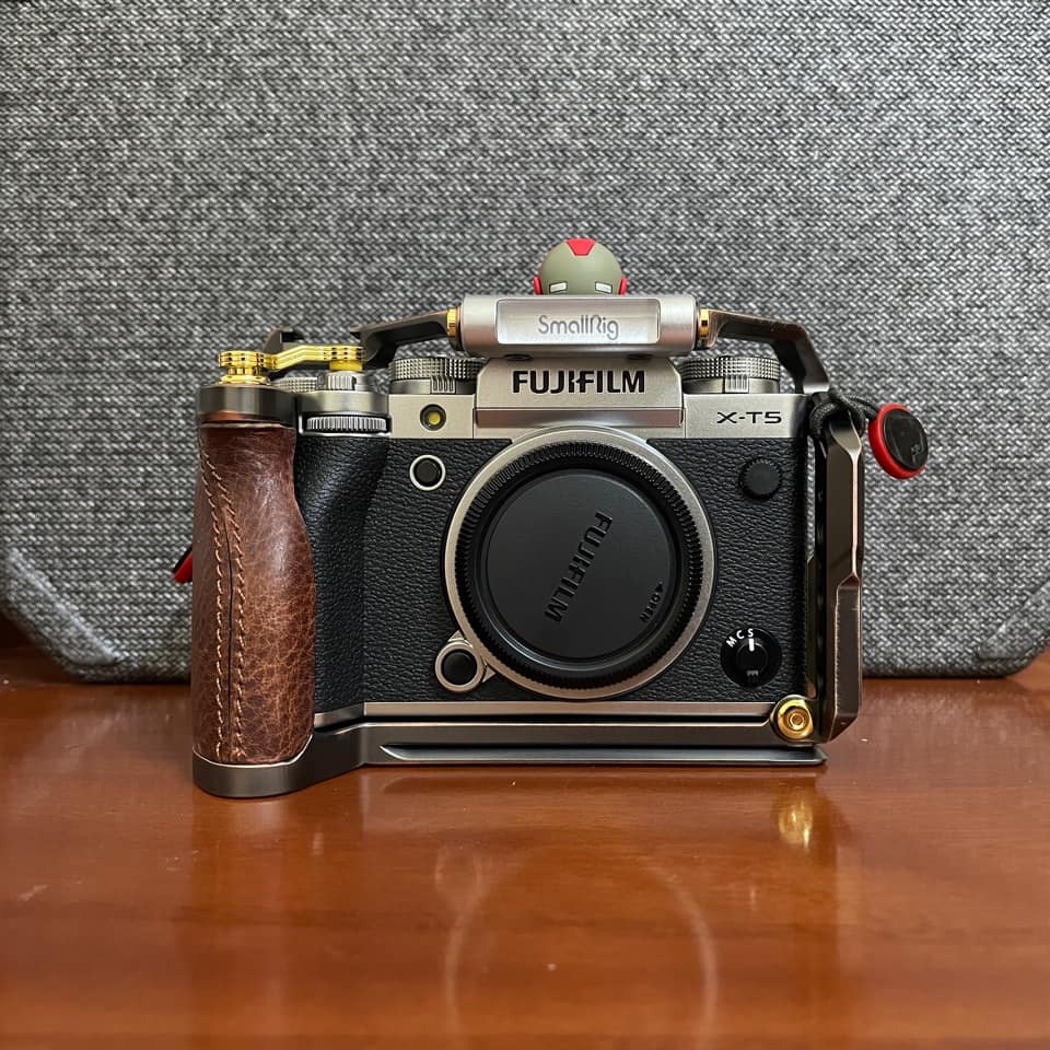 Khung Máy Ảnh SmallRig Retro Cage for Fujifilm X-T5 3870 - Hàng Chính Hãng