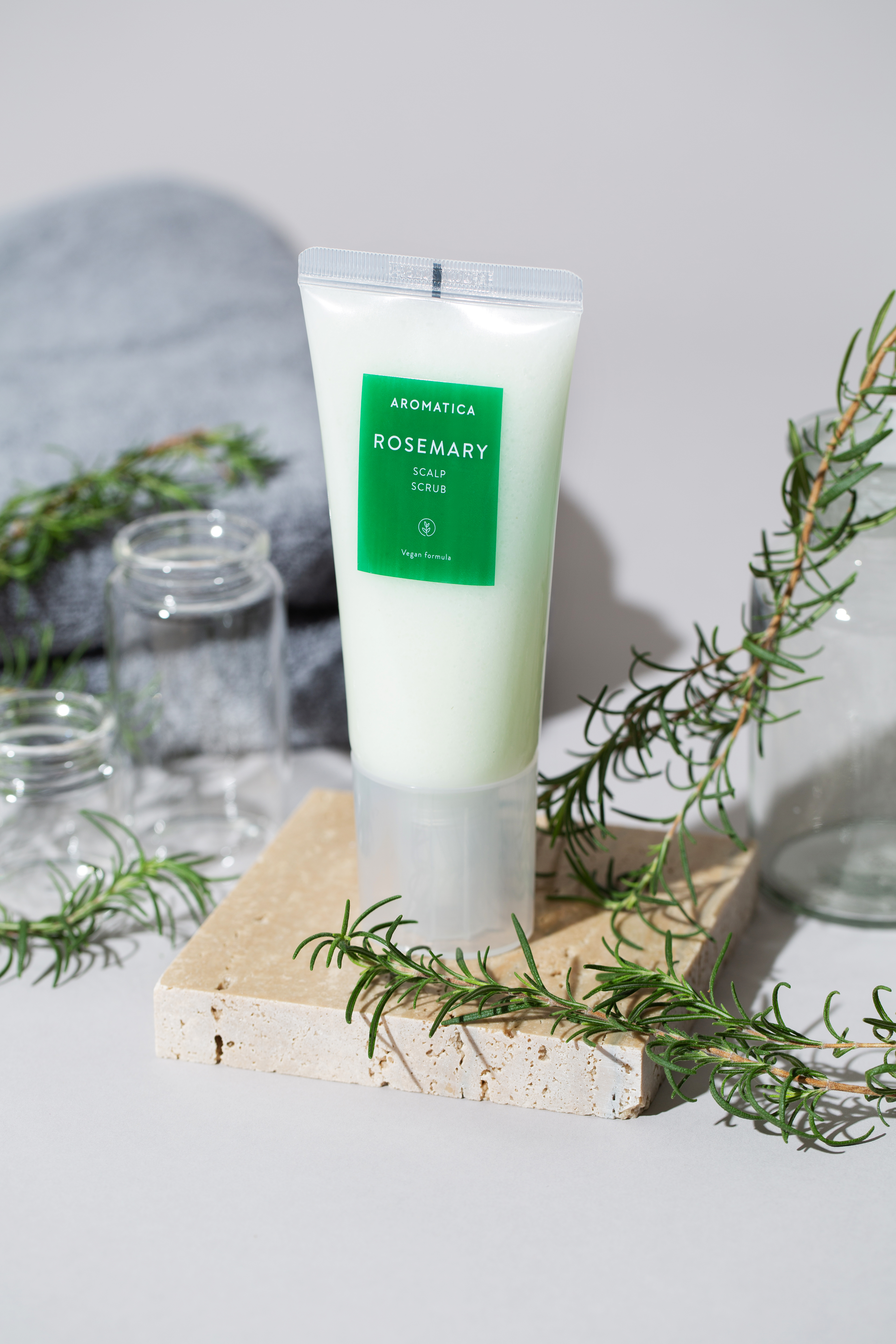 Kem Tẩy Tế bào Chết Da Đầu Chiết Xuất Hương Thảo Aromatica Rosemary Scalp Scrub 165g