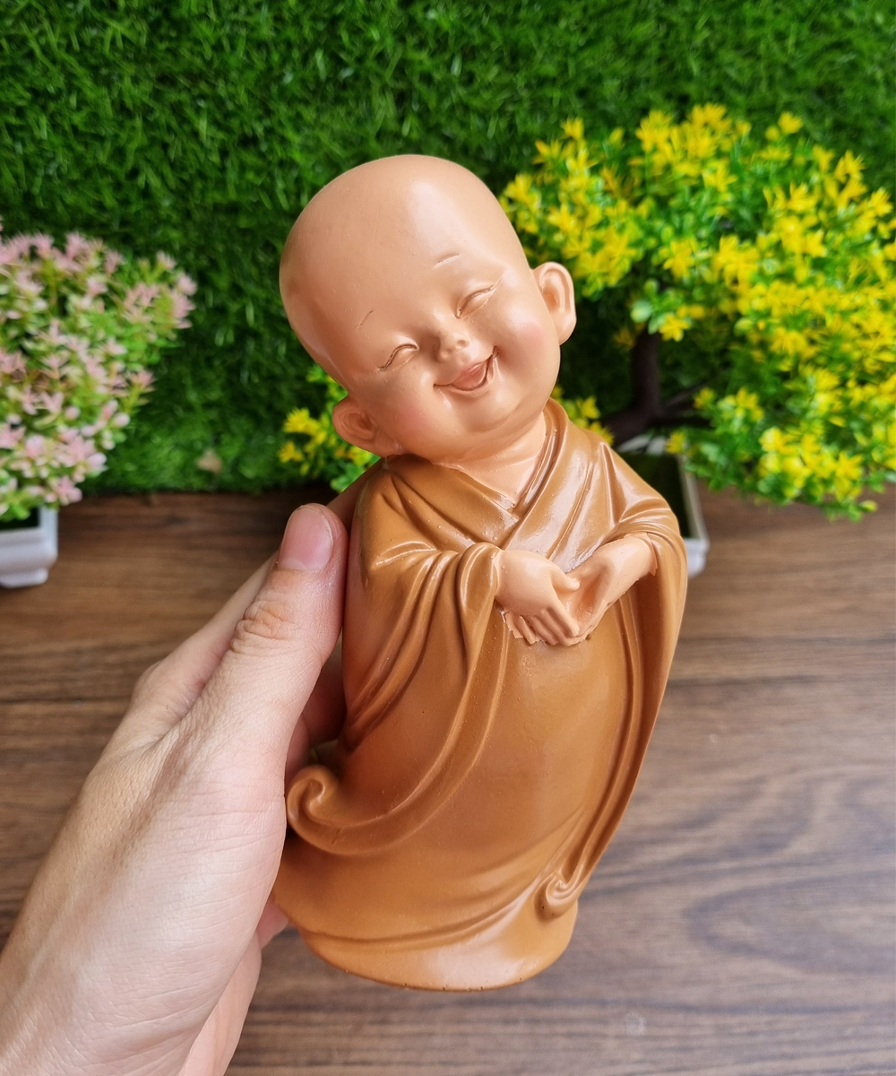 Bộ 03 tượng chú tiểu yêu đời - mẫu áo nâu đứng 16.5cm kèm chân đế giả đá