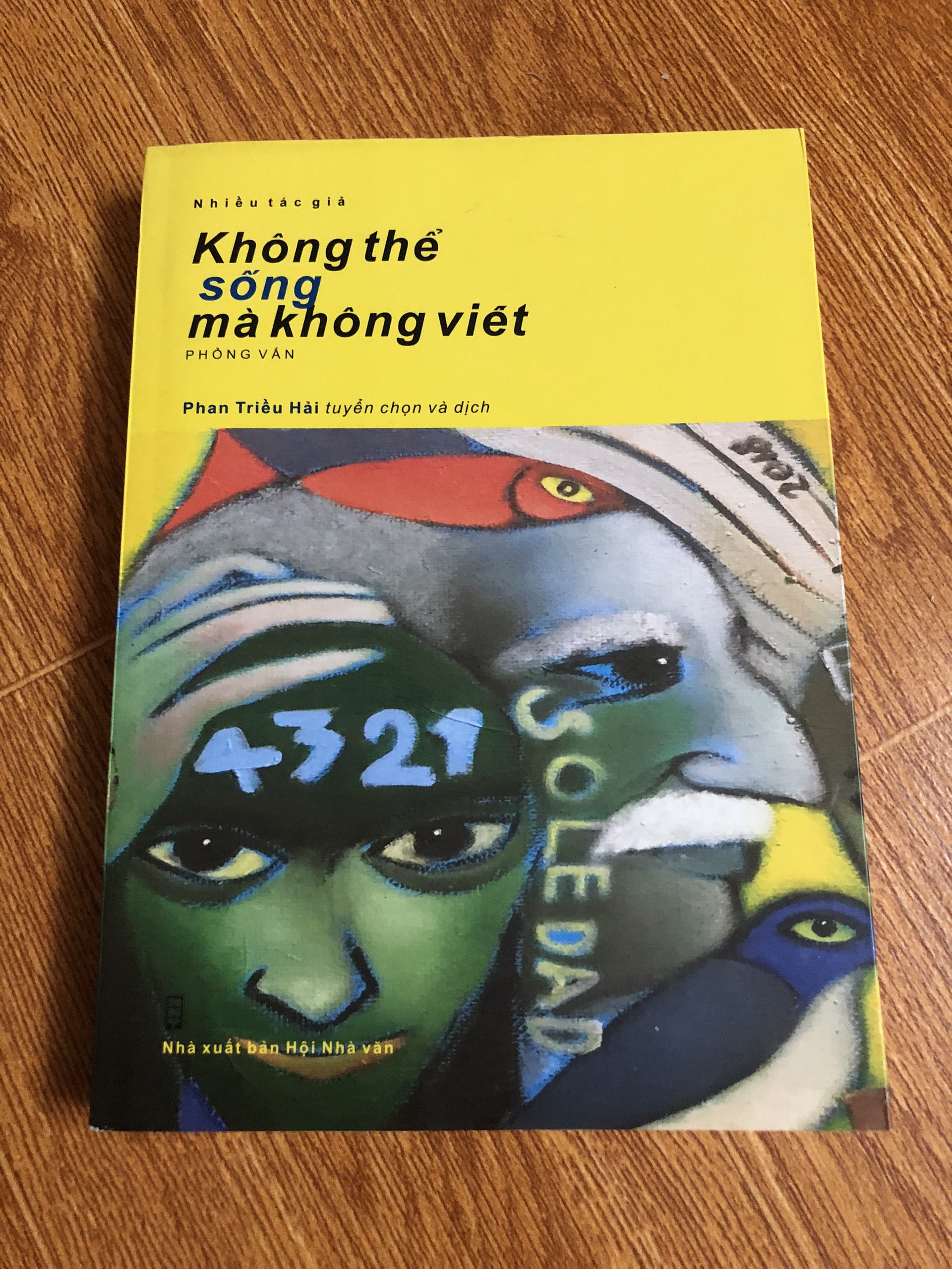 KHÔNG THỂ SỐNG MÀ KHÔNG VIẾT