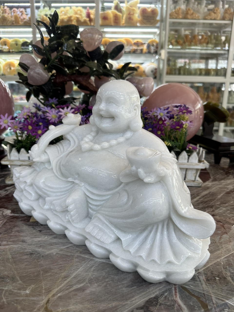 Tượng Phật Di Lặc cầm gậy như ý đá cẩm thạch trắng - Dài 40cm - Đá Phong Thủy TH