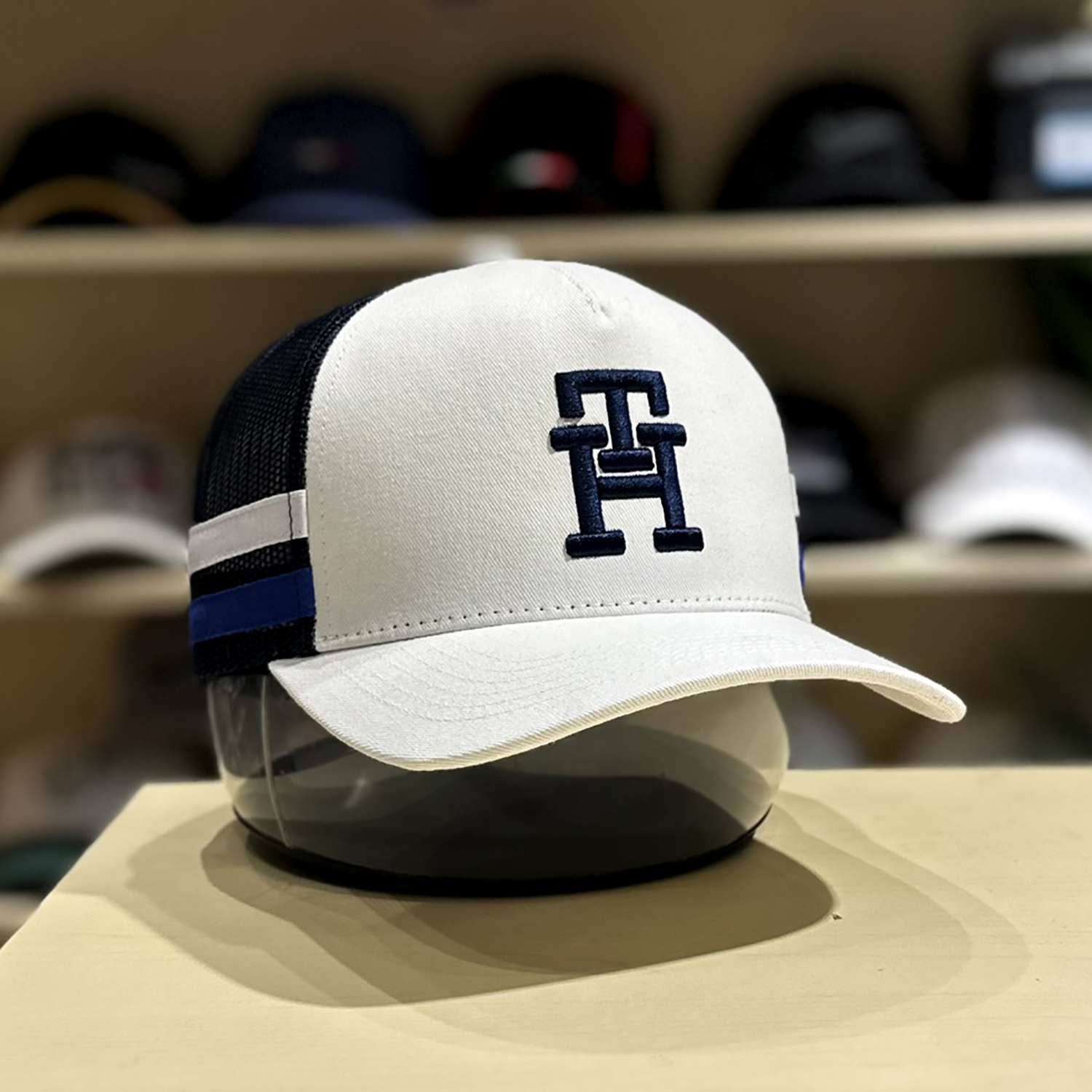 Nón kết, mũ lưỡi trai Tom vải kaki phối lưới form đẹp thời trang đường phố