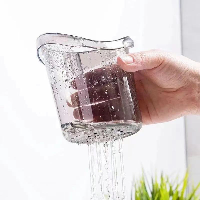 Ly cốc đựng bàn chải kem đánh răng dán tường hình gấu