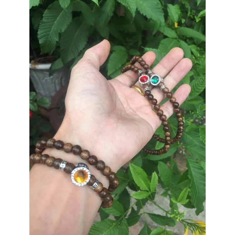Vòng tay trầm hương mix charm đá.