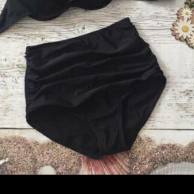 Set bikini cạp cao quần nhúng che bụng