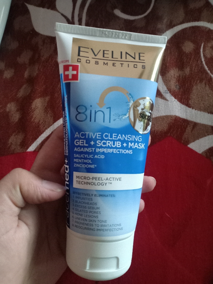 Gel rửa mặt Eveline facemed+ 8in1 active cleansing giảm thiểu da chết và tạo mặt nạ ( Tuýp 150ml)