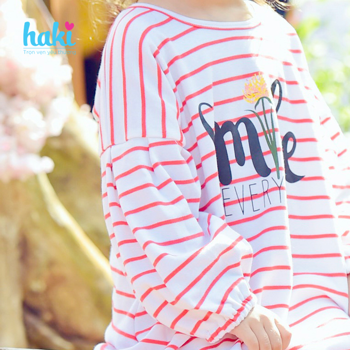 Váy bé gái kẻ Smile Everyday