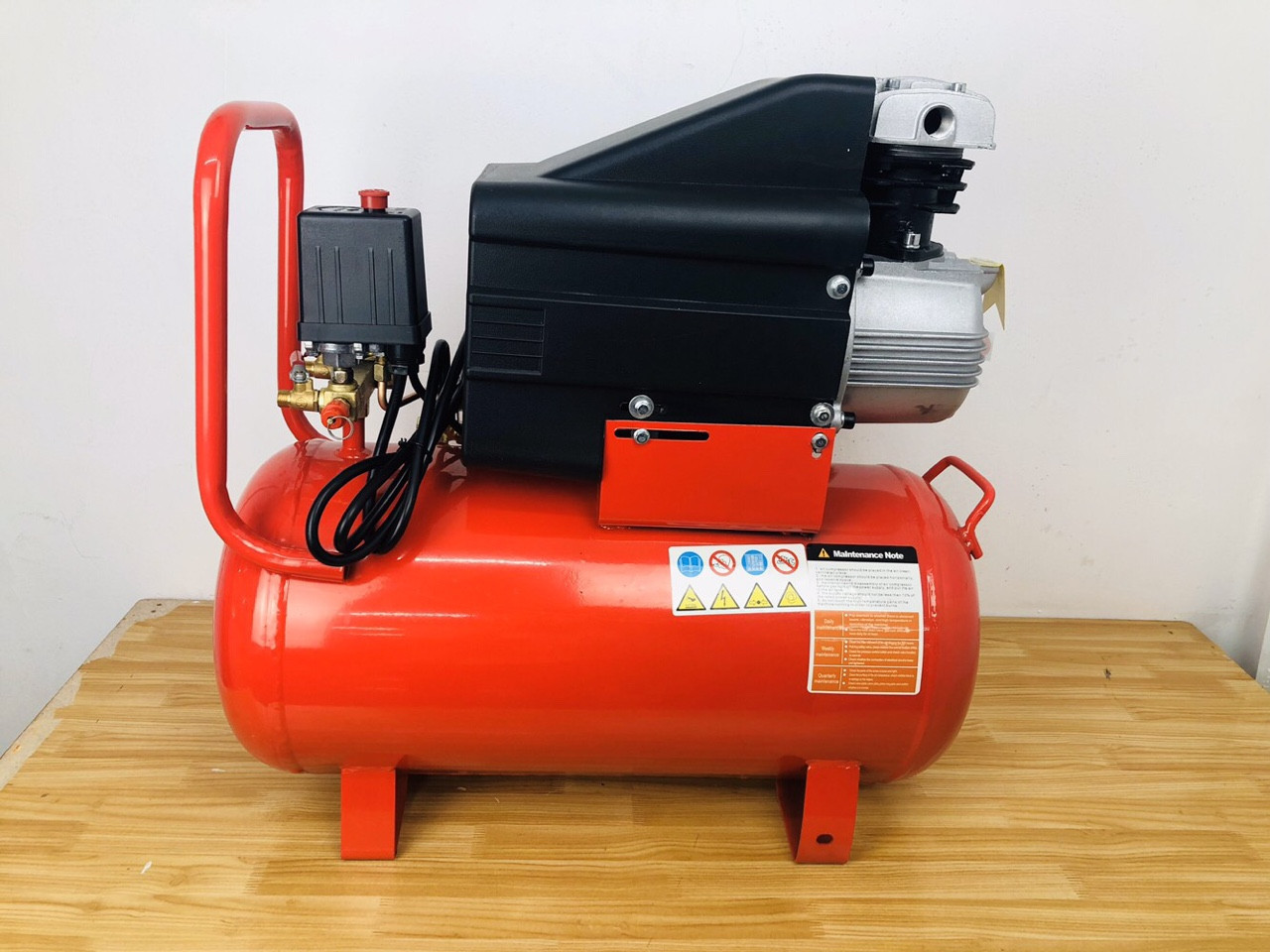 MÁY NÉN KHÍ CÓ DẦU 4HP, 36L BTEC BT4036-HÀNG CHÍNH HÃNG