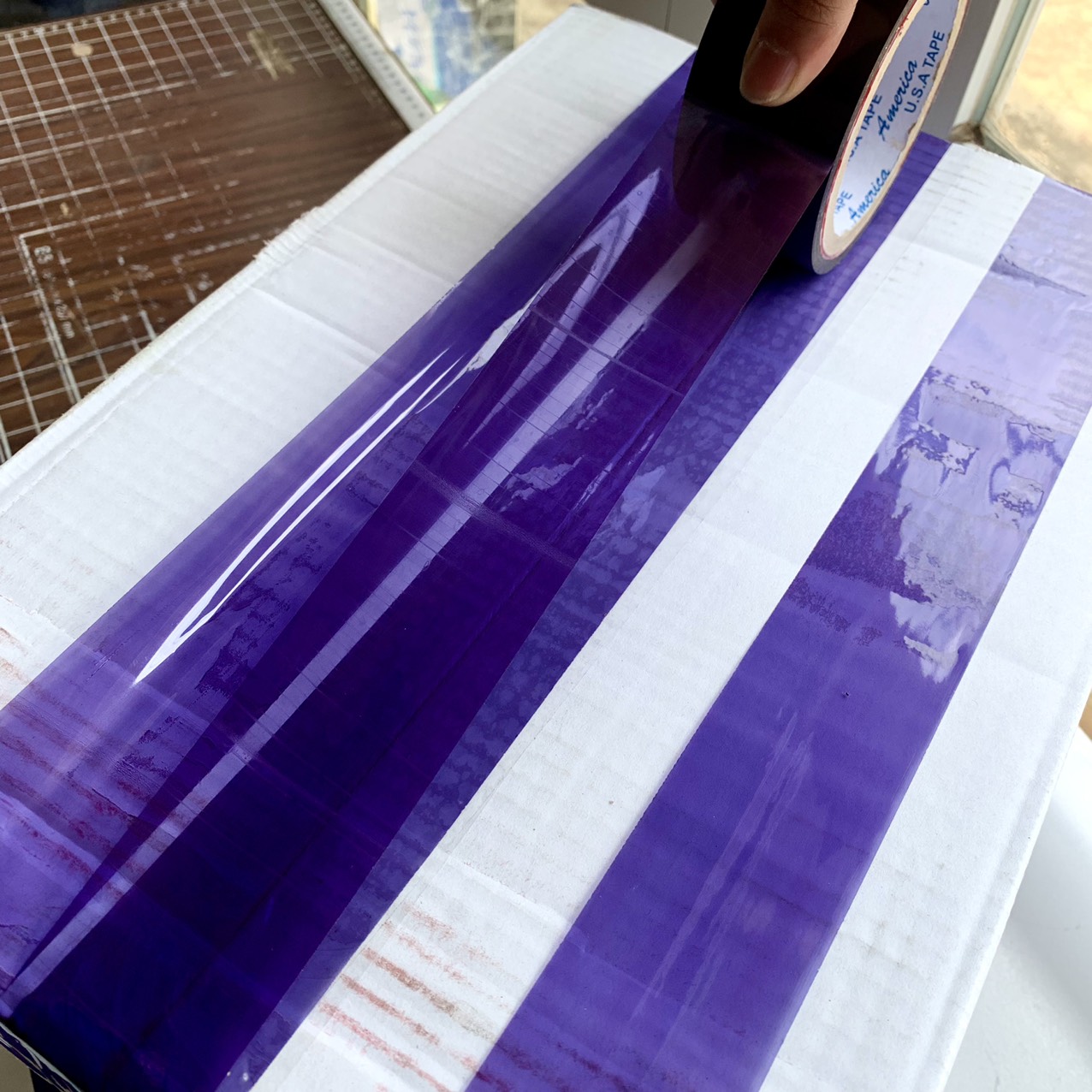 Cuộn băng keo gói hàng màu tím loại 200 yard bản 4,8cm BKAT111