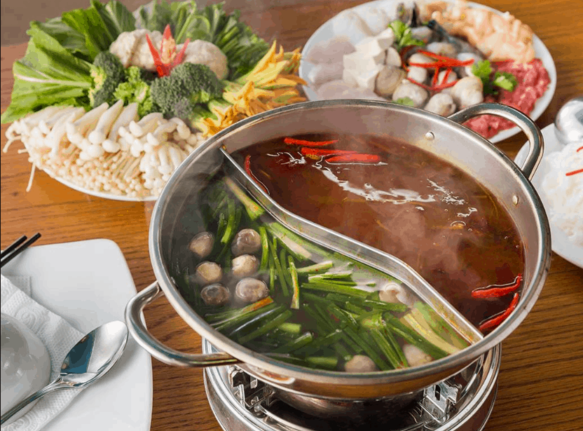 Nồi lẩu chuyên dụng 2 ngăn dùng cho mọi loại bếp kể cả bếp từ, đường kính 32cm - Nồi ăn lẩu thiên nga kiểu mới bằng inox 304 cao cấp, nắp kính cường lực trong suốt chống rơi vỡ