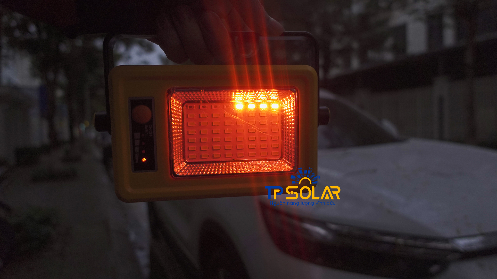 Đèn Cầm Tay Đa Năng Năng Lượng Mặt Trời TP Solar TP-X30N Công Suất 30W Sạc Pin Cho Điện Thoại, Chống Nước