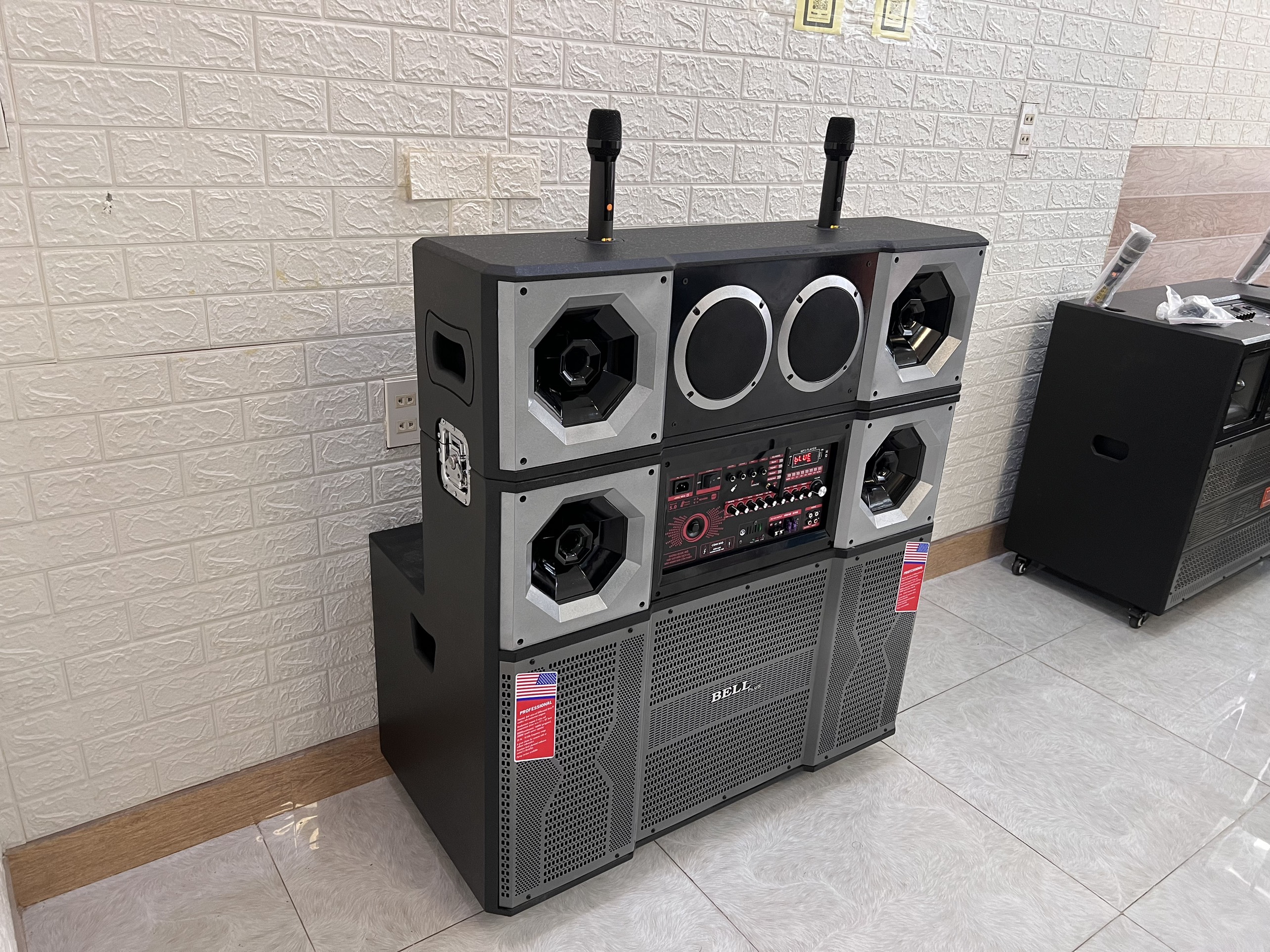 Loa kéo Gập 4 tấc đôi 2 bass 40 và 4 chép 2 loa mid cao cấp chuyên karaoke và nghe nhạc hàng cao cấp (Vip). (hàng chính hãng) 