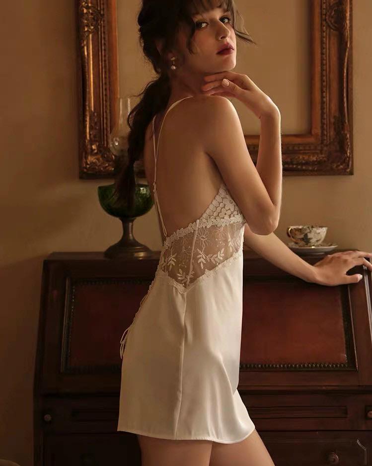 Váy Ngủ Hở Lưng Nữ Tính - B.Lingerie