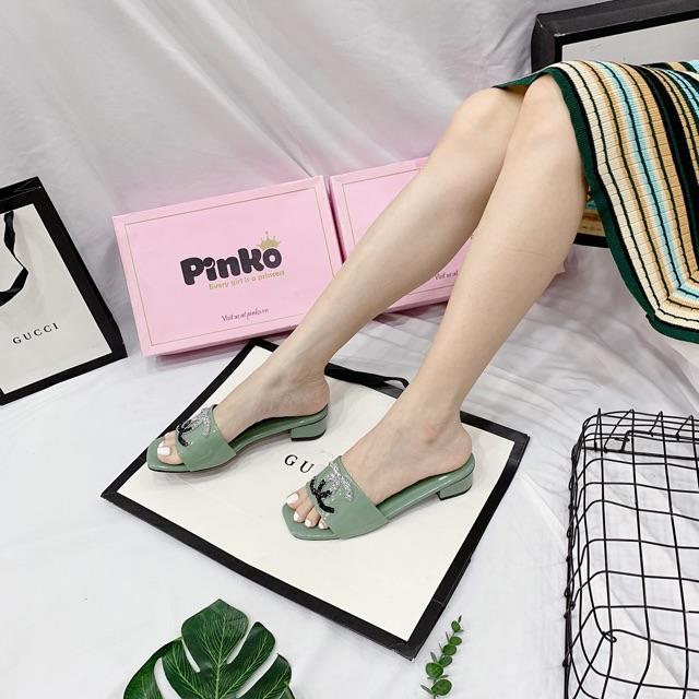 Dép quai bản da bóng chữ X đính đá gót 2cm