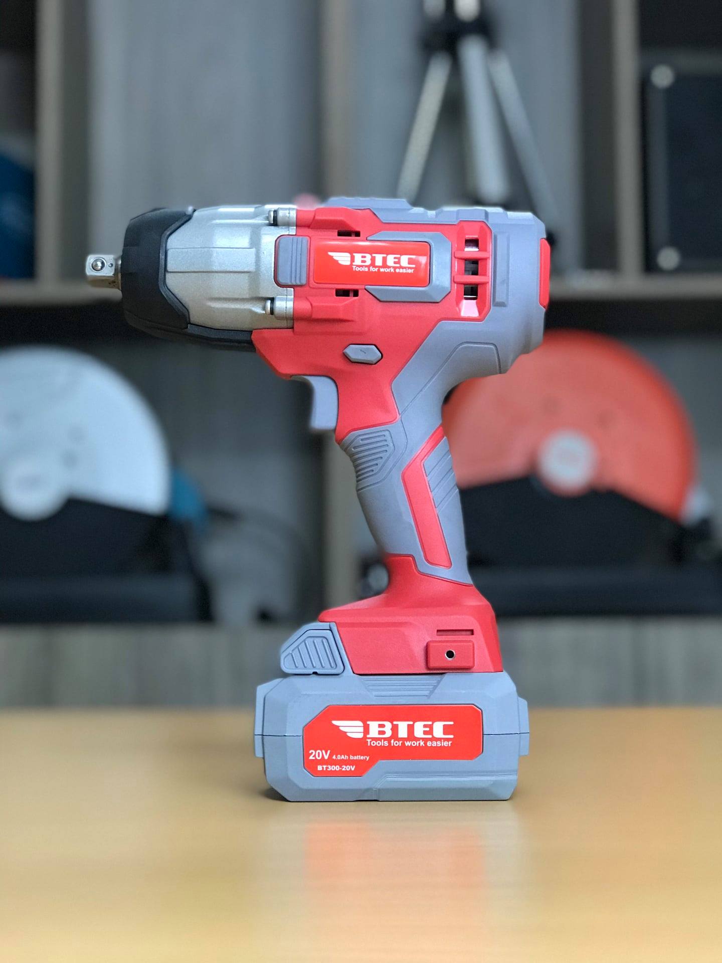 MÁY VẶN BU LÔNG 20V BTEC BT300-20V - HÀNG CHÍNH HÃNG