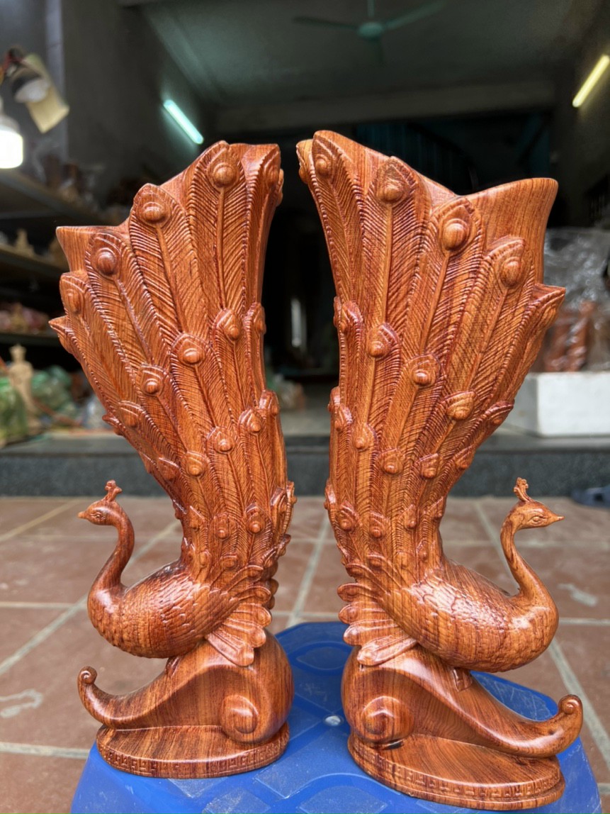 Cặp chim công cắm hoa ,trang trí phong thủy ,hút tài lộc bằng gỗ hương đá kt cao 60×18cm