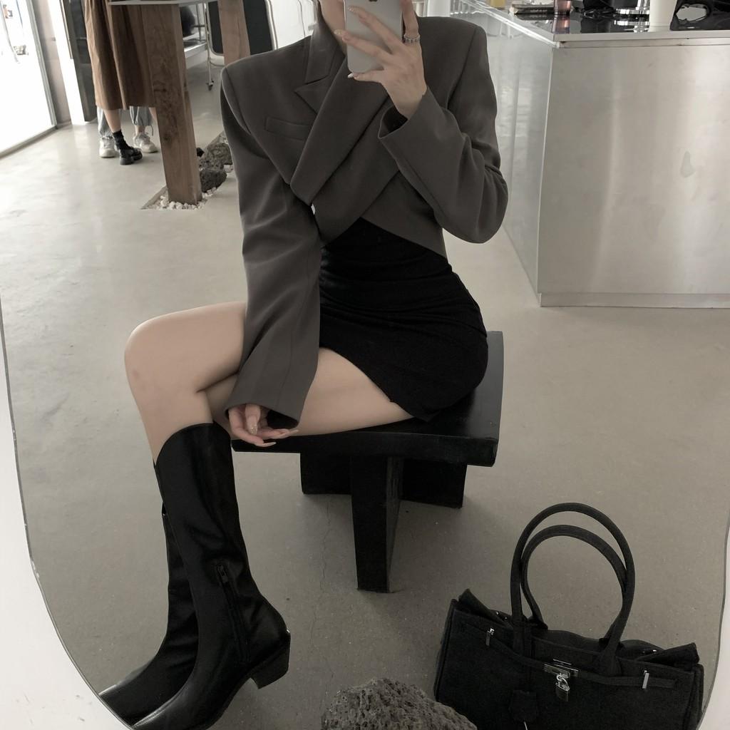 Set Áo khoác vest ngắn kiểu độc lạ và cá tính mix với đầm ôm body cực chất
