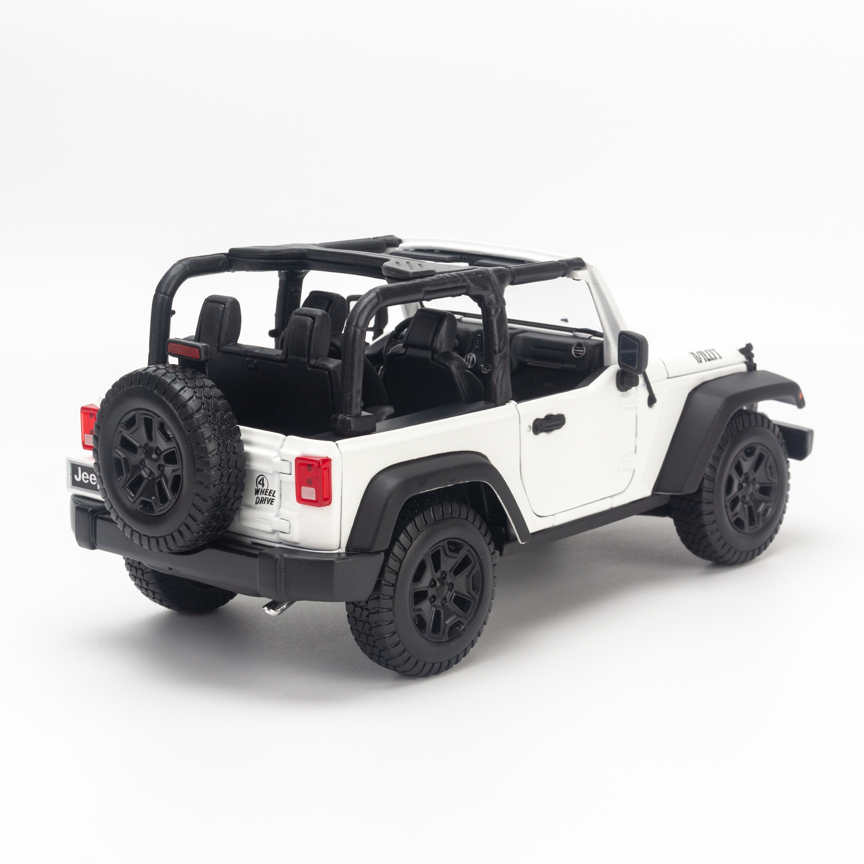 Mô hình xe Jeep Wrangler Rubicon - Open Top 2014 1:18 Maisto - 31610