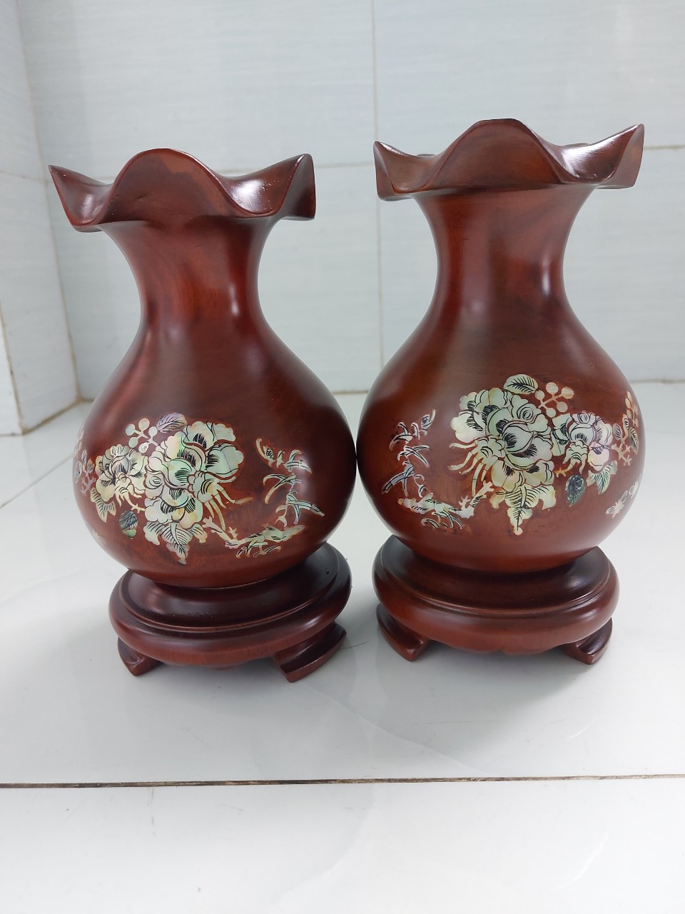 Cặp Lục bình hoa huệ gỗ lim cẩn hoa hàng nguyên khối cao 25cm