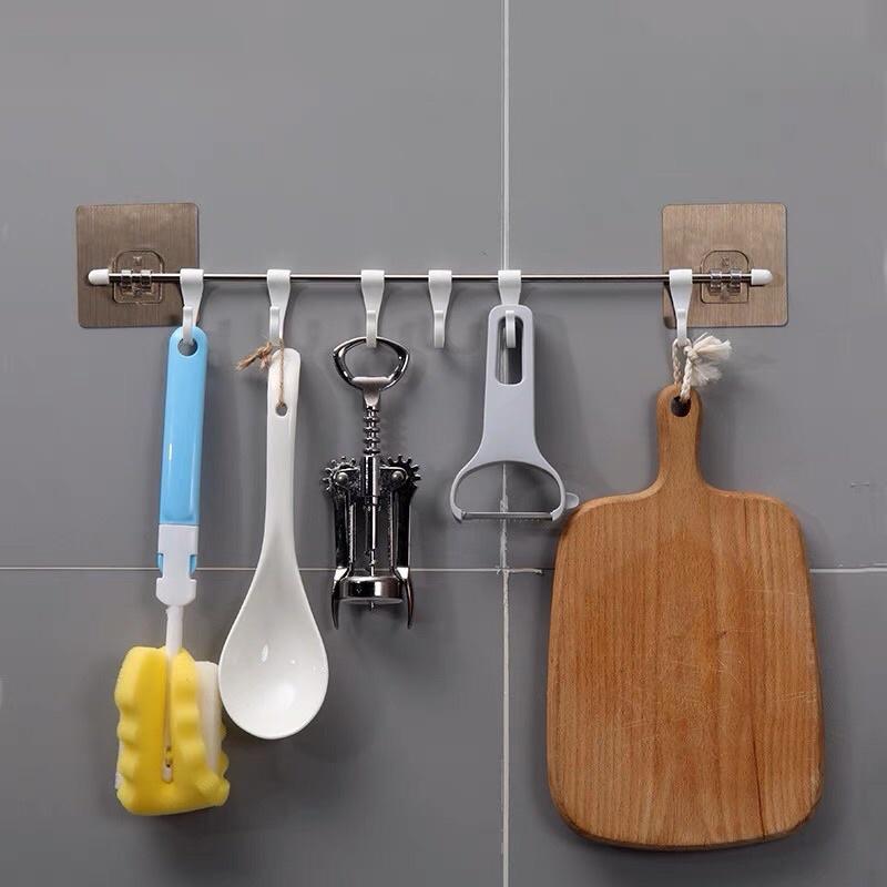 Giá Treo Đồ Nhà Bếp Có Móc Kèm Miếng Dán Tiện Lợi