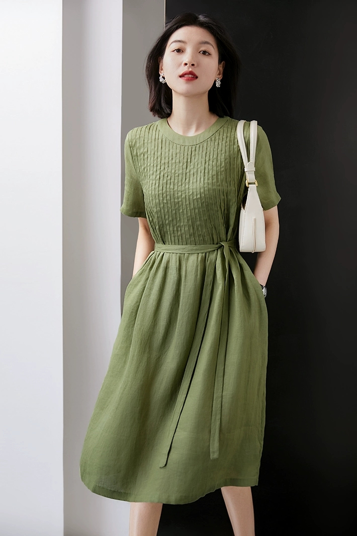 Đầm linen nữ dáng suông cổ tròn xếp ly kèm dây thắt eo mẫu mới trẻ trung Đũi Việt