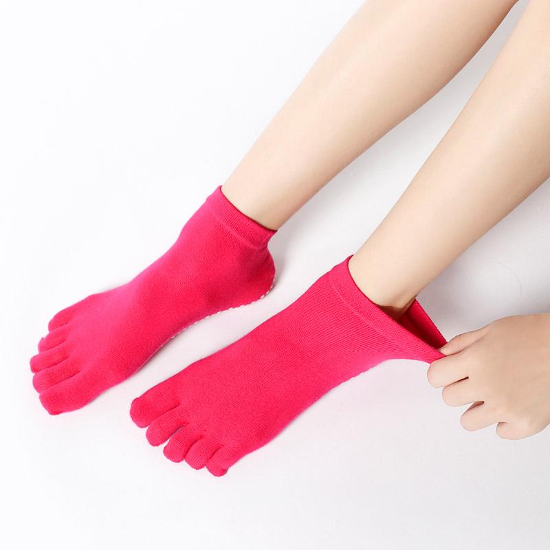 Bán nóng Phụ nữ chống trượt vớ Yoga Fingers Finger Fing Color: A-Red Size: EUR 35-40 US 4.5-8.5