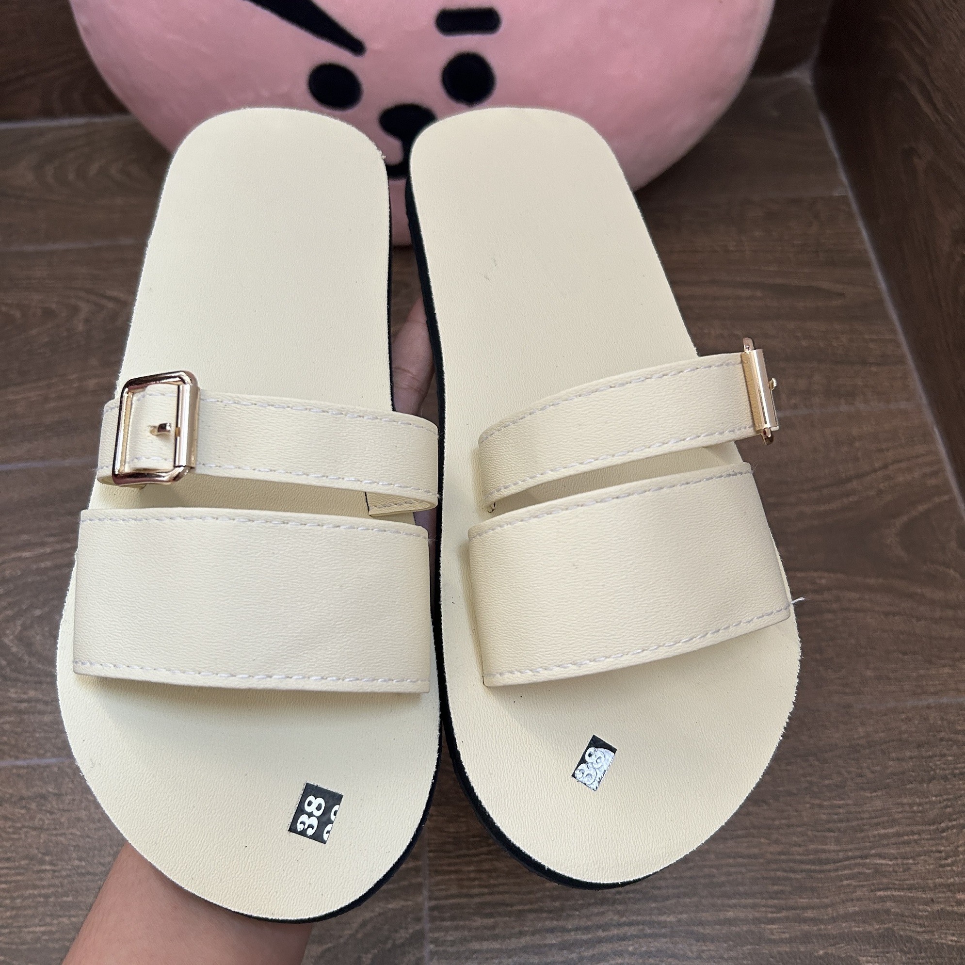 Dép sandal Nữ quai da mềm Đế bệt Cao Su ôm chân LYNA Sandal