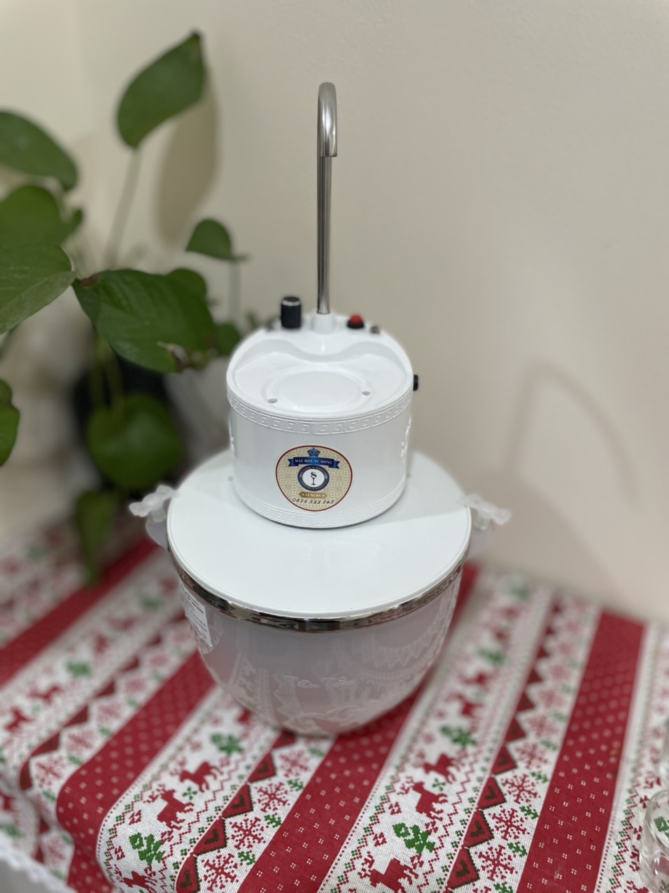 Bát rót rượu tự động dung tích 1,2L