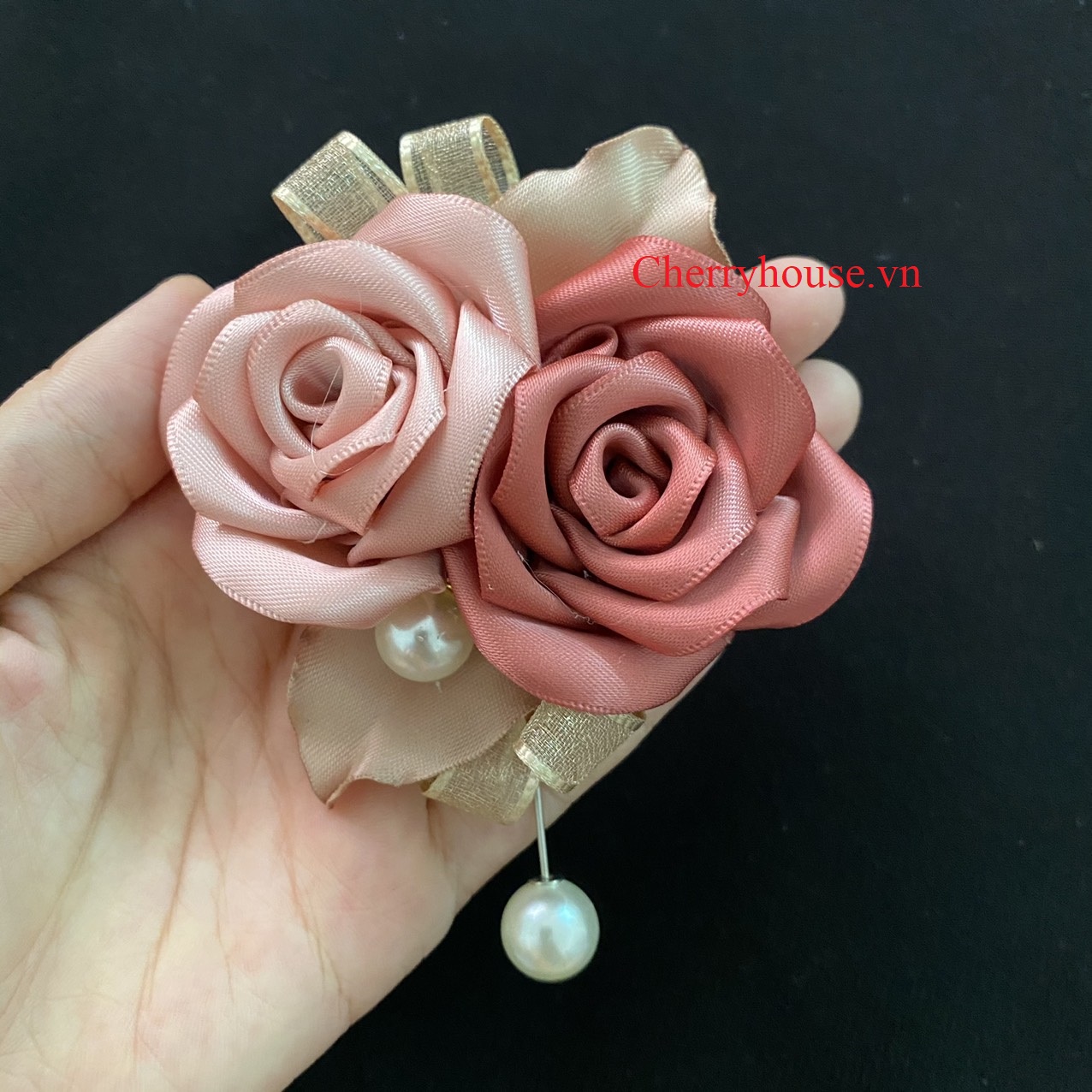 Ghim hoa cài áo Hoa hồng đôi 3D Lụa satin cao cấp