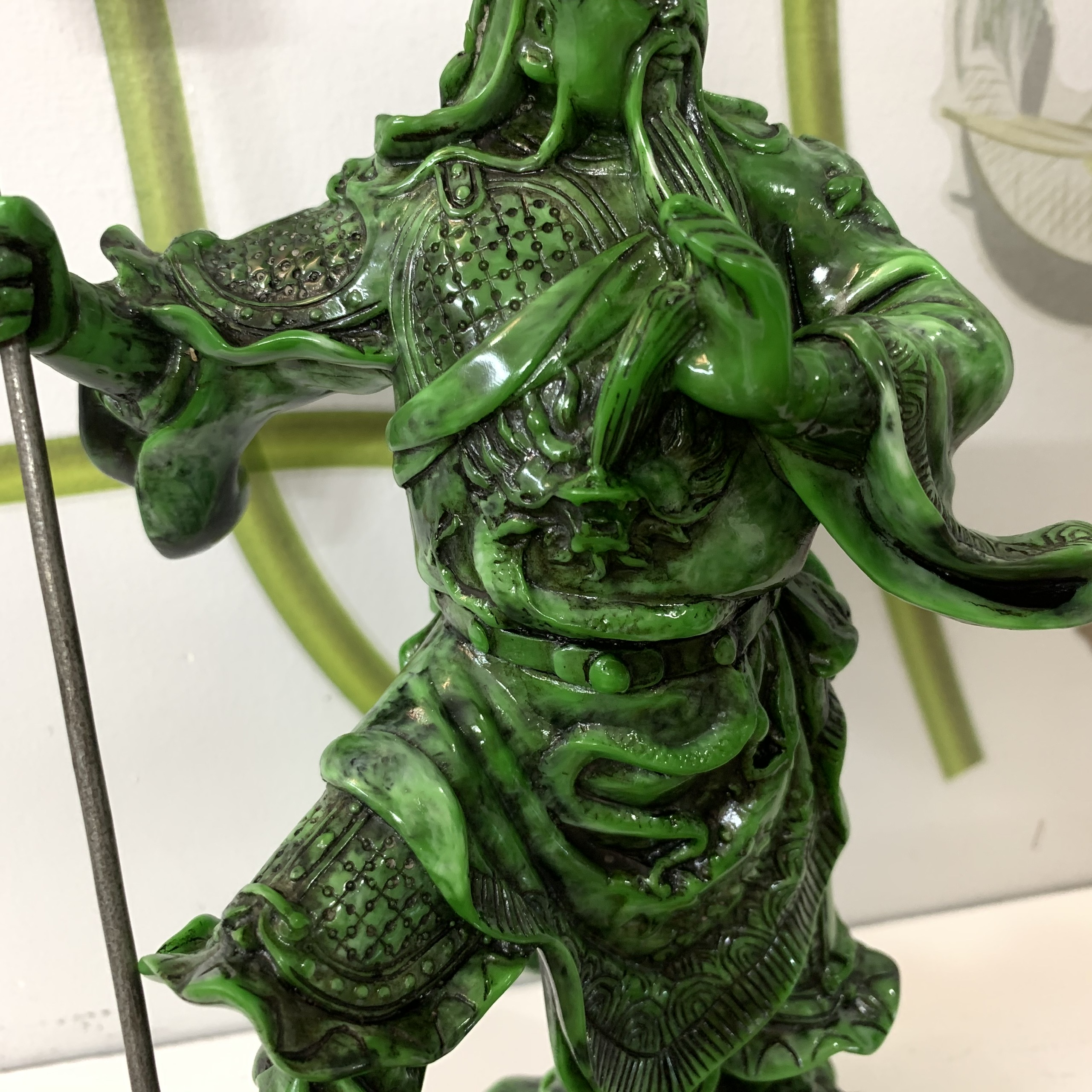 Tượng đá trang trí Quan Công phong thủy - Tượng Quan Công chống đao - Chiều Cao 23cm Không tính cây đao