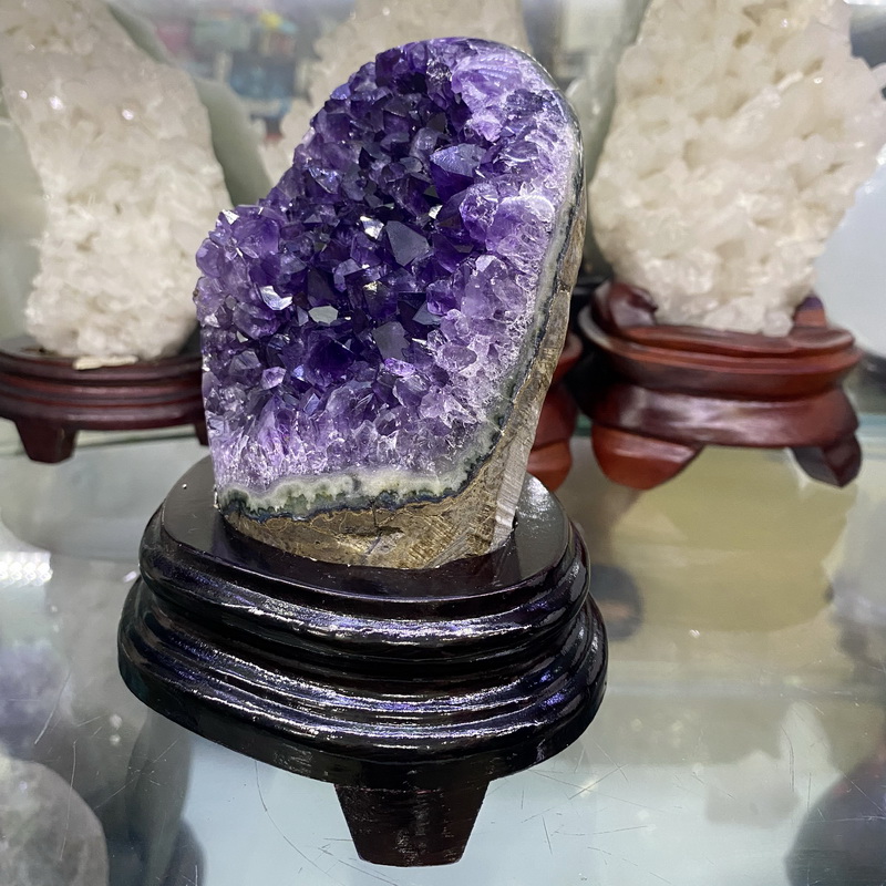 Đá Thạch Anh Tím Amethyst Phong Thủy Đế Gỗ Tự Nhiên