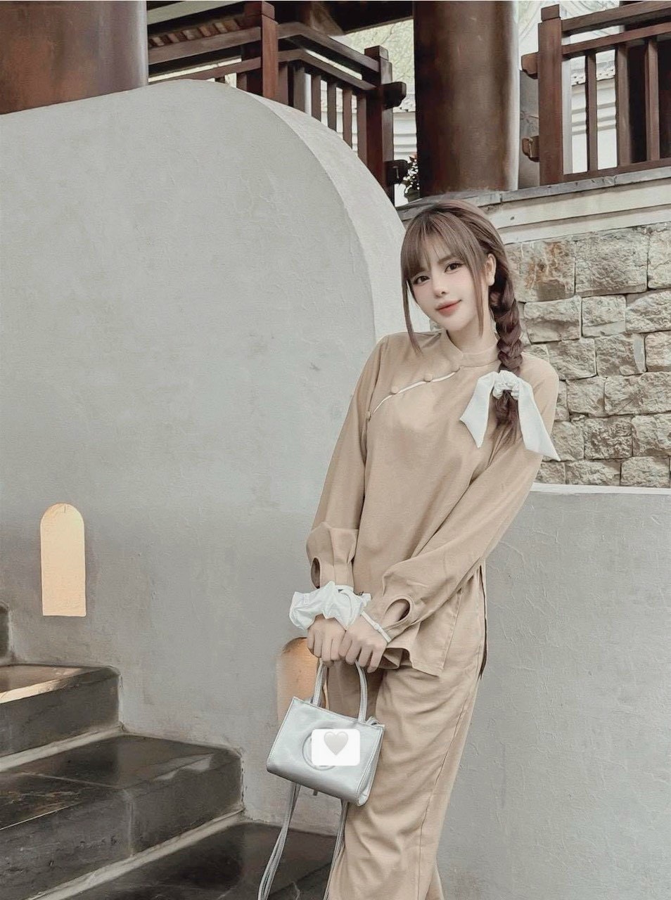 SÉT BỘ CỔ TÀU ỐNG RỘNG TAY XẾP LY 2 MÀU Y HÌNH