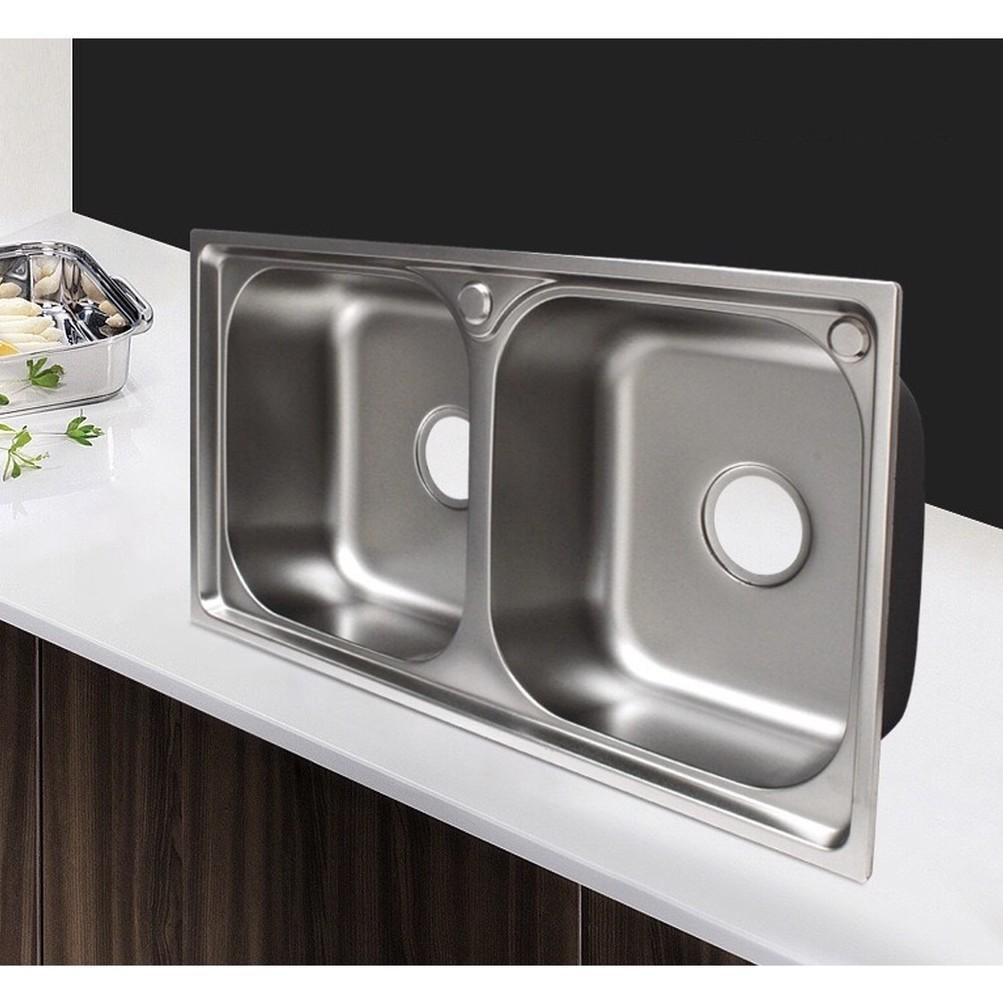Chậu rửa chén 2 hộc inox tặng kèm bộ xả chậu thông minh