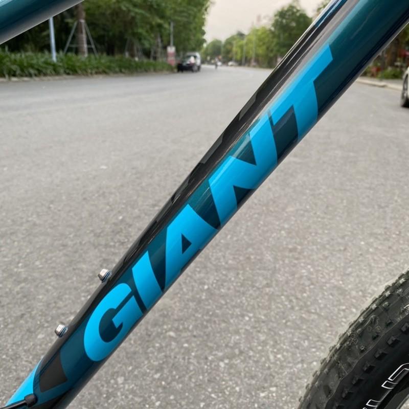Xe đạp thể thao GIANT ATX 860 2021