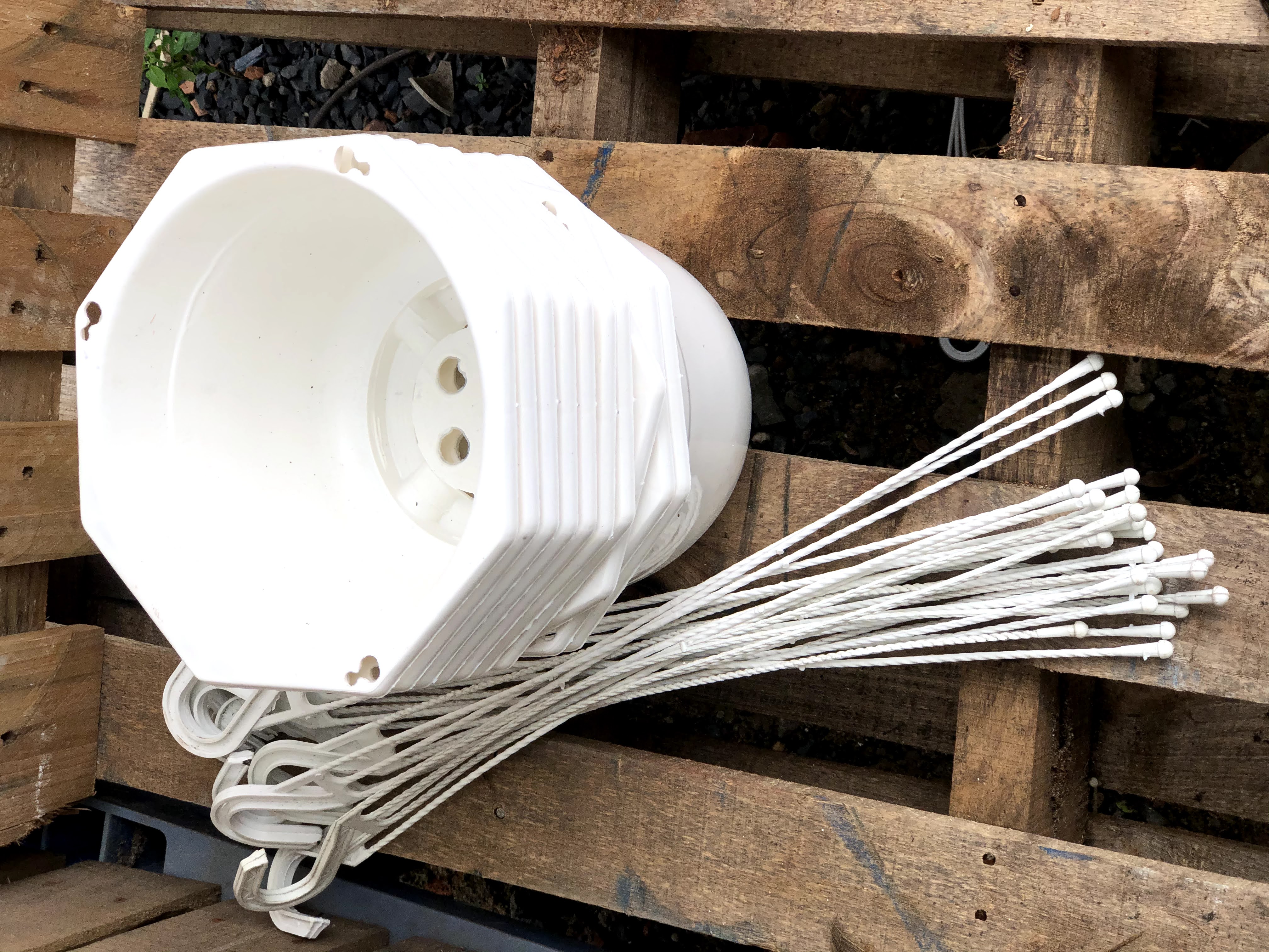 Bộ 10 chậu treo trồng cây kích thước fi 20 x 15 cm