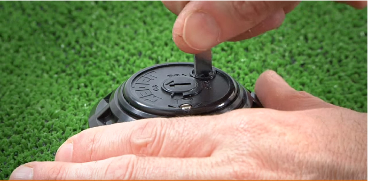 Vòi Phun Rotor Xoay Tia Lớn/ Gear Drive Sprinkler Claber 90478