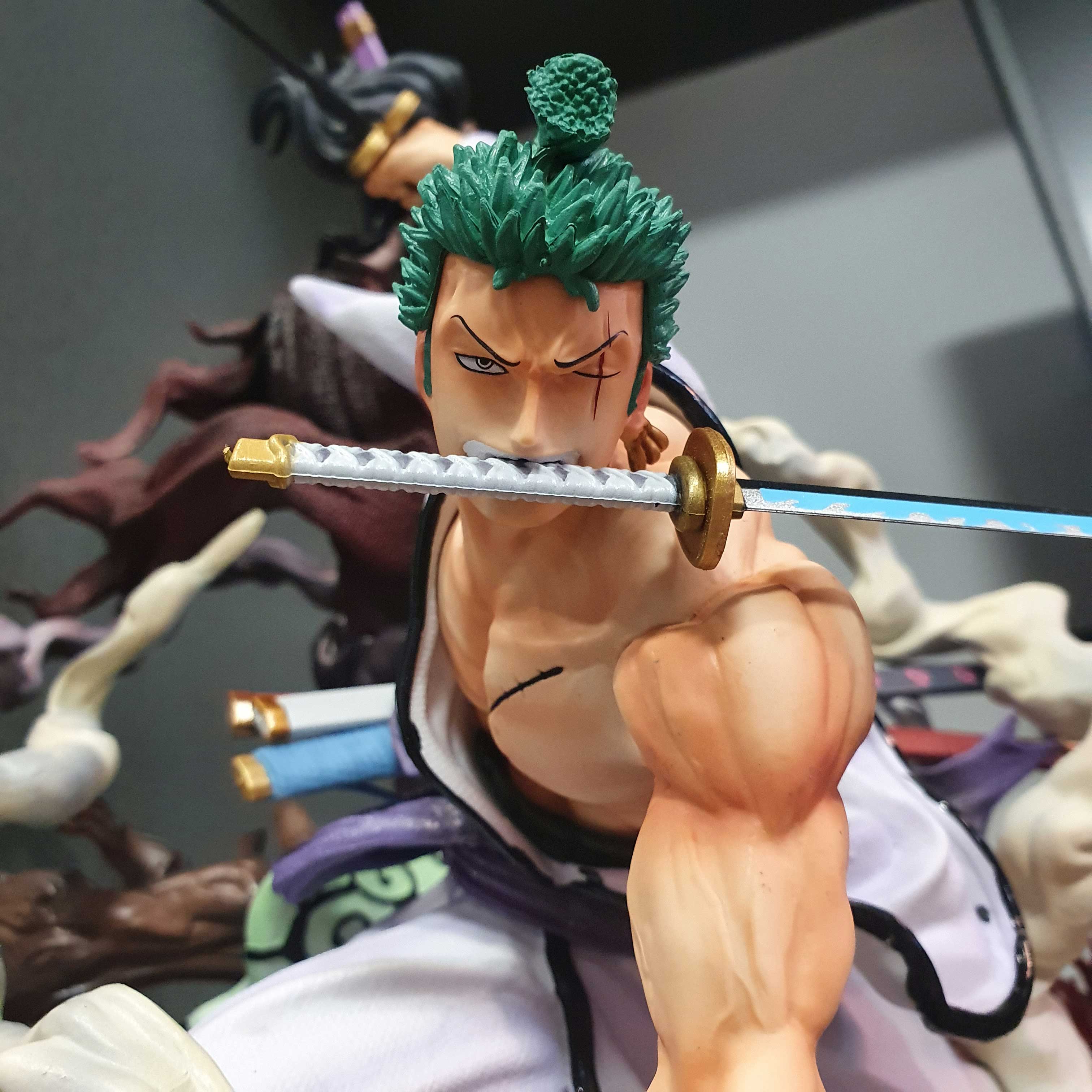 Mô hình siêu phẩm Zoro Wano Burning 43 cm có LED - One Piece