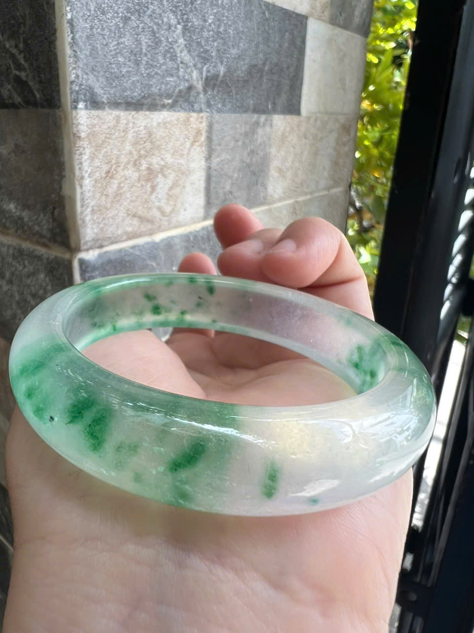 Vòng Tay Nữ Bản Hẹ Đá Mã Não DuLong Trắng Xanh Rong Biển Trong Bóng Đẹp Ni 53mm Cao 13mm Dầy 8mm Nữ 50kg - 55kg đeo Món quà tặng Nữ đeo tay xinh rẻ đẹp ý nghĩa ạ