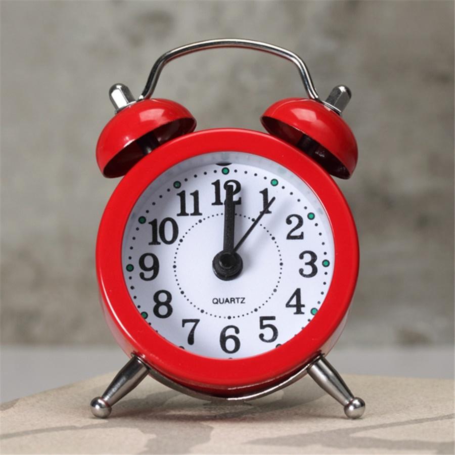 Mini Creative Alarm Clock Vintage Retro Pointer Clocks Loud Ringing Alarm Clock Bedside Home Decor