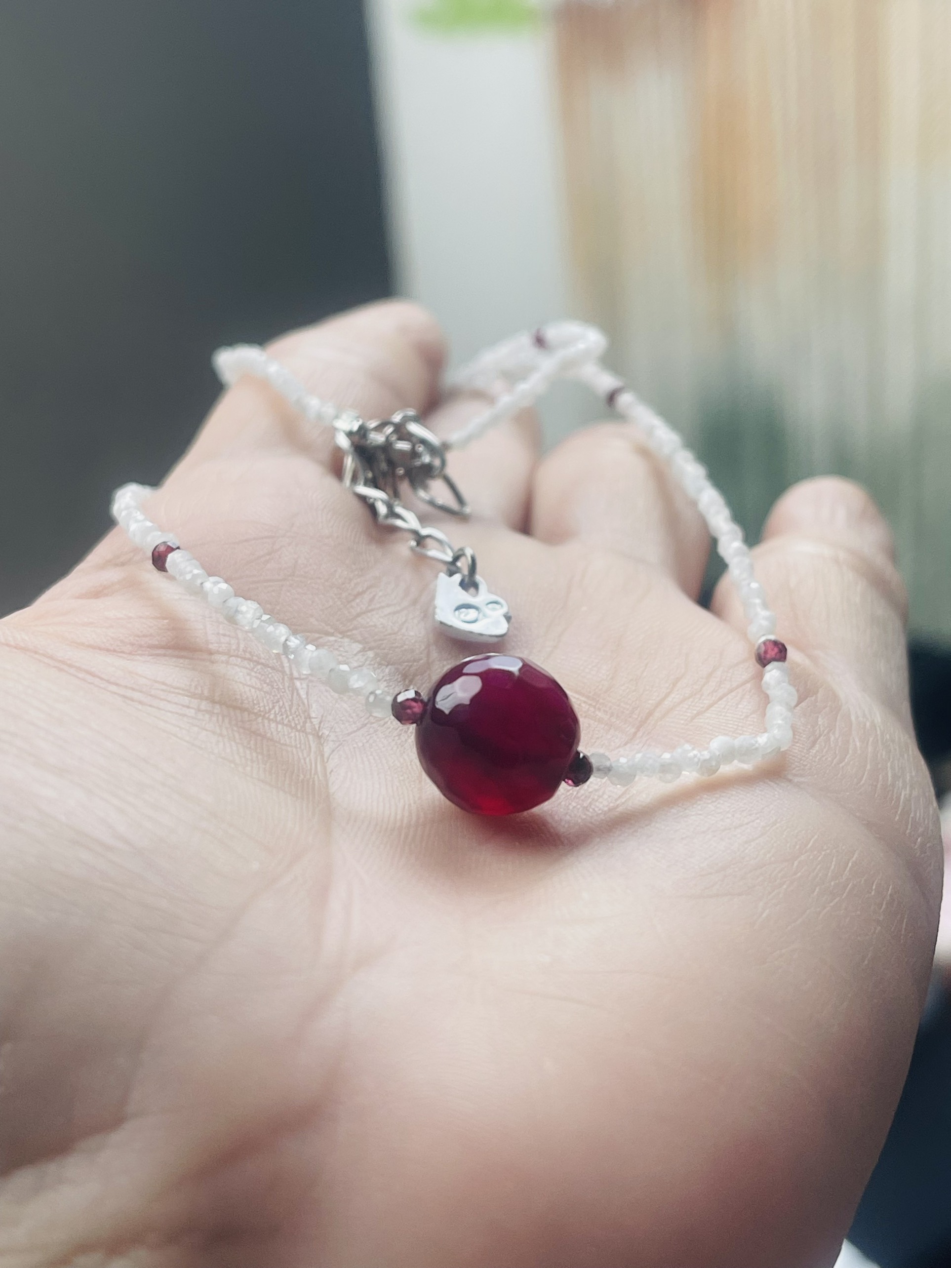 Dây cổ Đá Mặt trăng và Đá mã não cắt giác nhuyễn