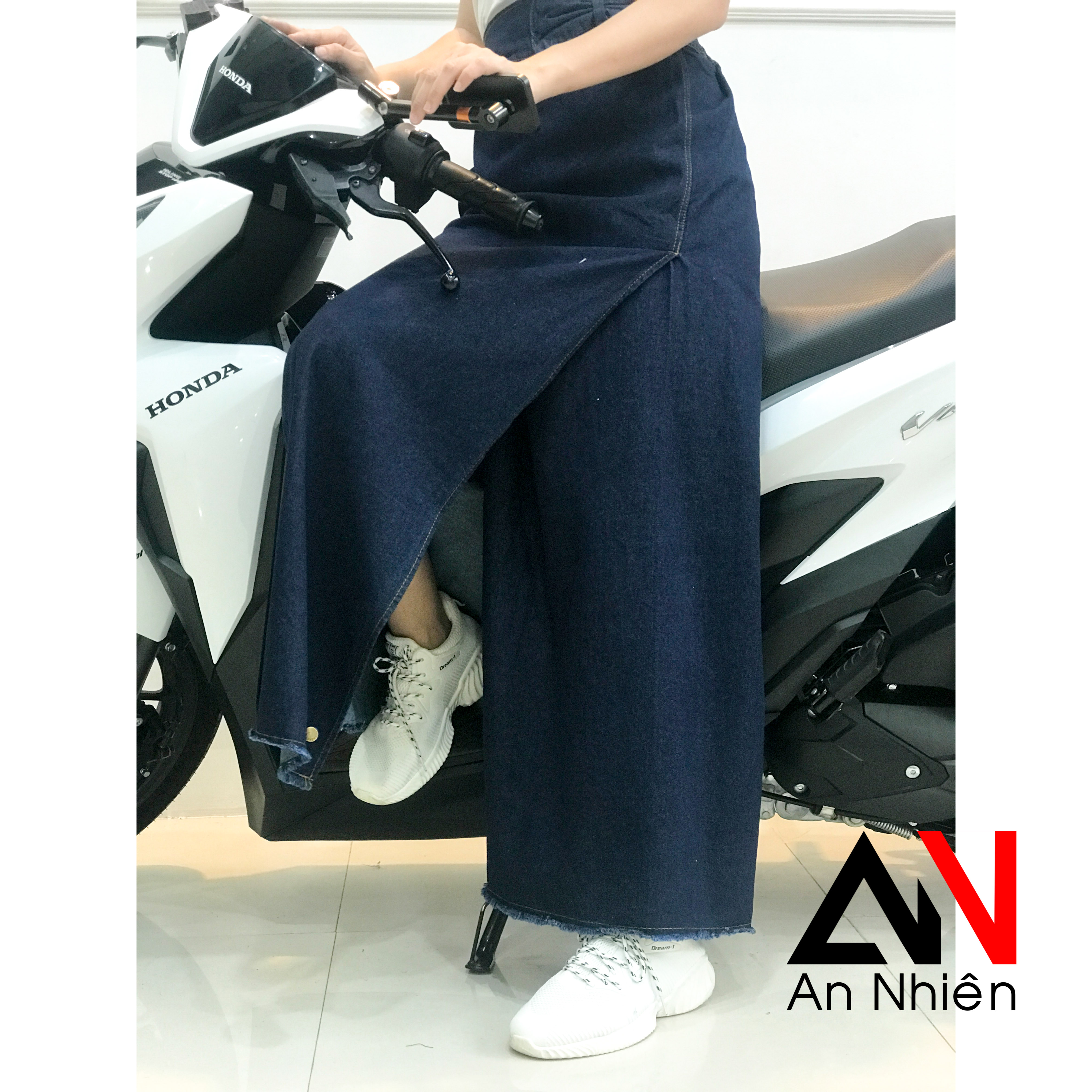 Váy Chống Nắng Dạng Quần Có Ống Jean Trơn Nút Bấm