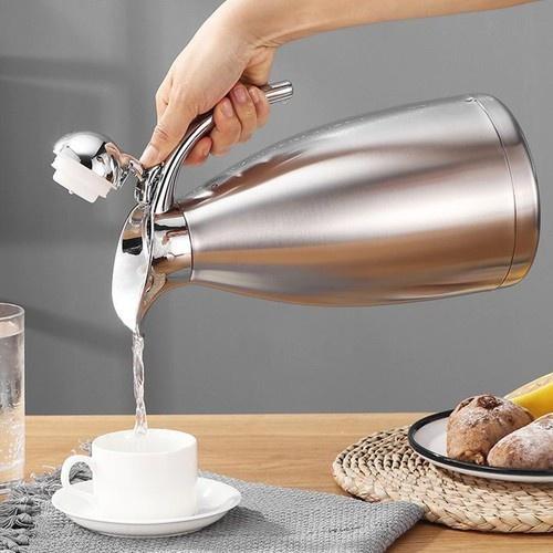 PHÍCH ĐỰNG NƯỚC INOX GIỮ NHIỆT NÓNG LẠNH THỂ TÍCH 2 LÍT CÓ QUAI RÓT MỎ VỊT TIỆN DỤNG