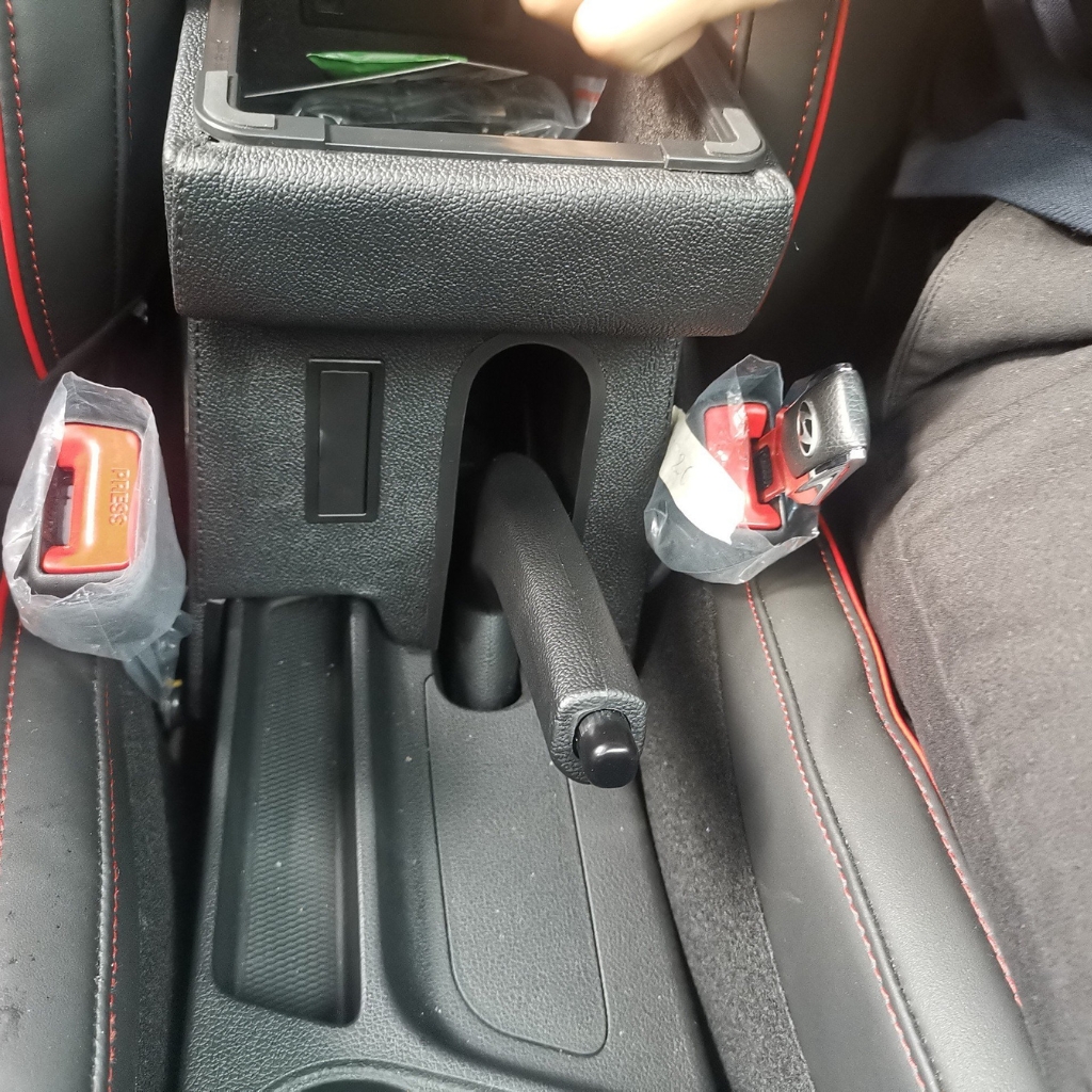 Hộp tỳ tay Hyundai I10 2022 - 2023 , bệ tỳ tay I10 kibbet cao cấp xe bản quạt gió