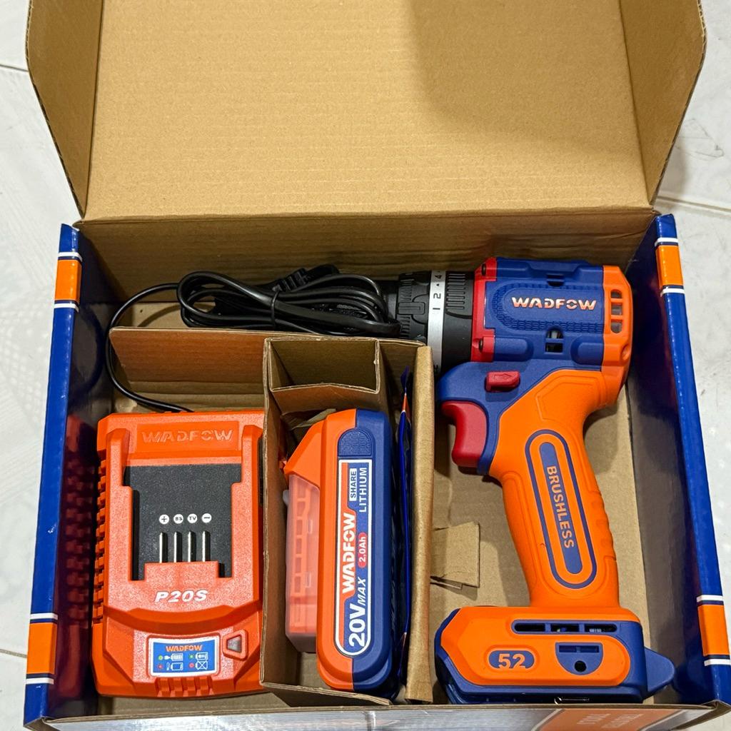 MÁY KHOAN BÚA NHỎ GỌN KHÔNG CHỔI THAN DÙNG PIN 20V-52NM WADFOW WCDP5282 - HÀNG CHÍNH HÃNG