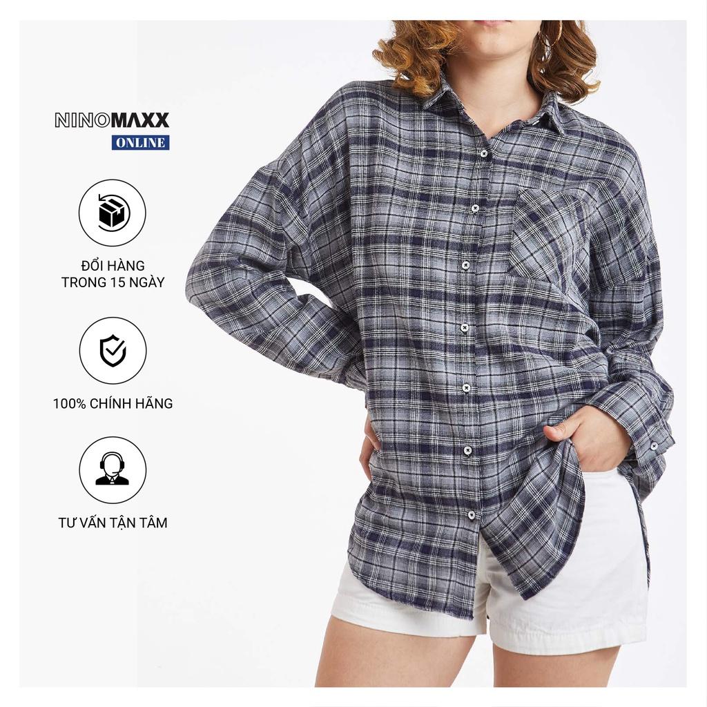 Áo Sơ Mi Nữ Ninomaxx cổ bẻ dài tay sọc caro ghi xám in chữ thân sau 100% cotton mã 1910025