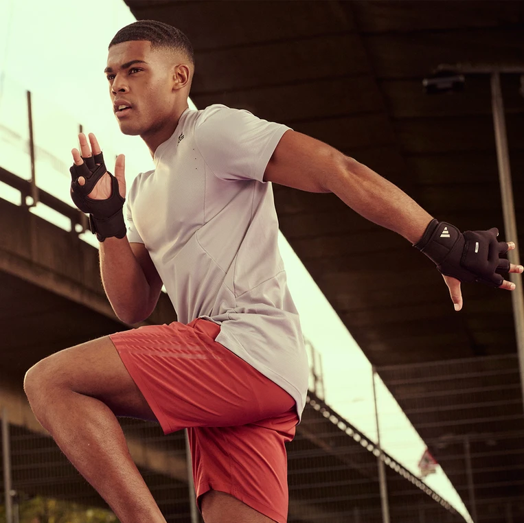 Găng Tay Tạ Weighted Gloves ADIDAS ADWT-10702 Trọng lượng 0,5kg (1 Cặp)