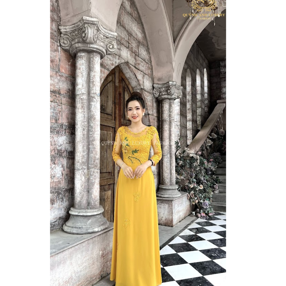 Dạ hội áo dài trung niên ngồi sui